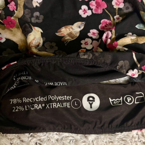 Yoga Democracy Cherry Blossom Sports Bra Size Large - Picture 4 of 4